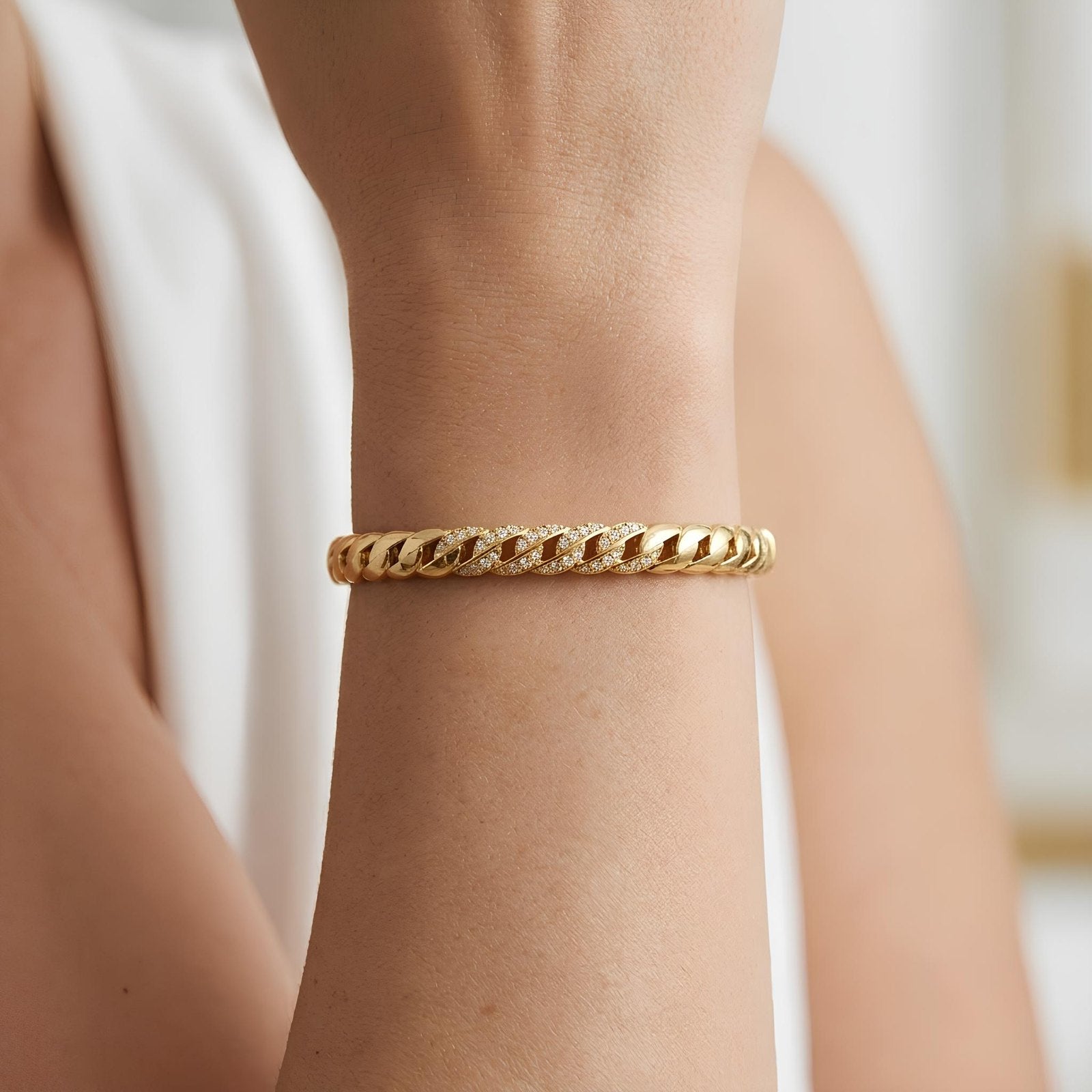 Curb Chain Bangle