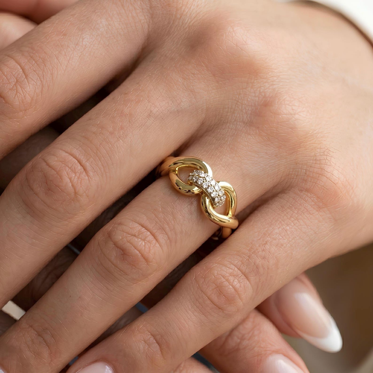 Pave Link Ring