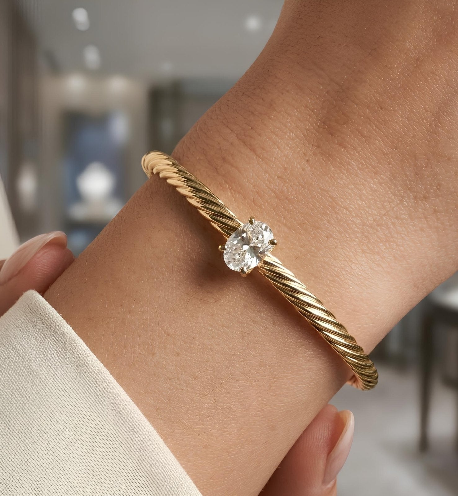 Cable Solitaire Bangle