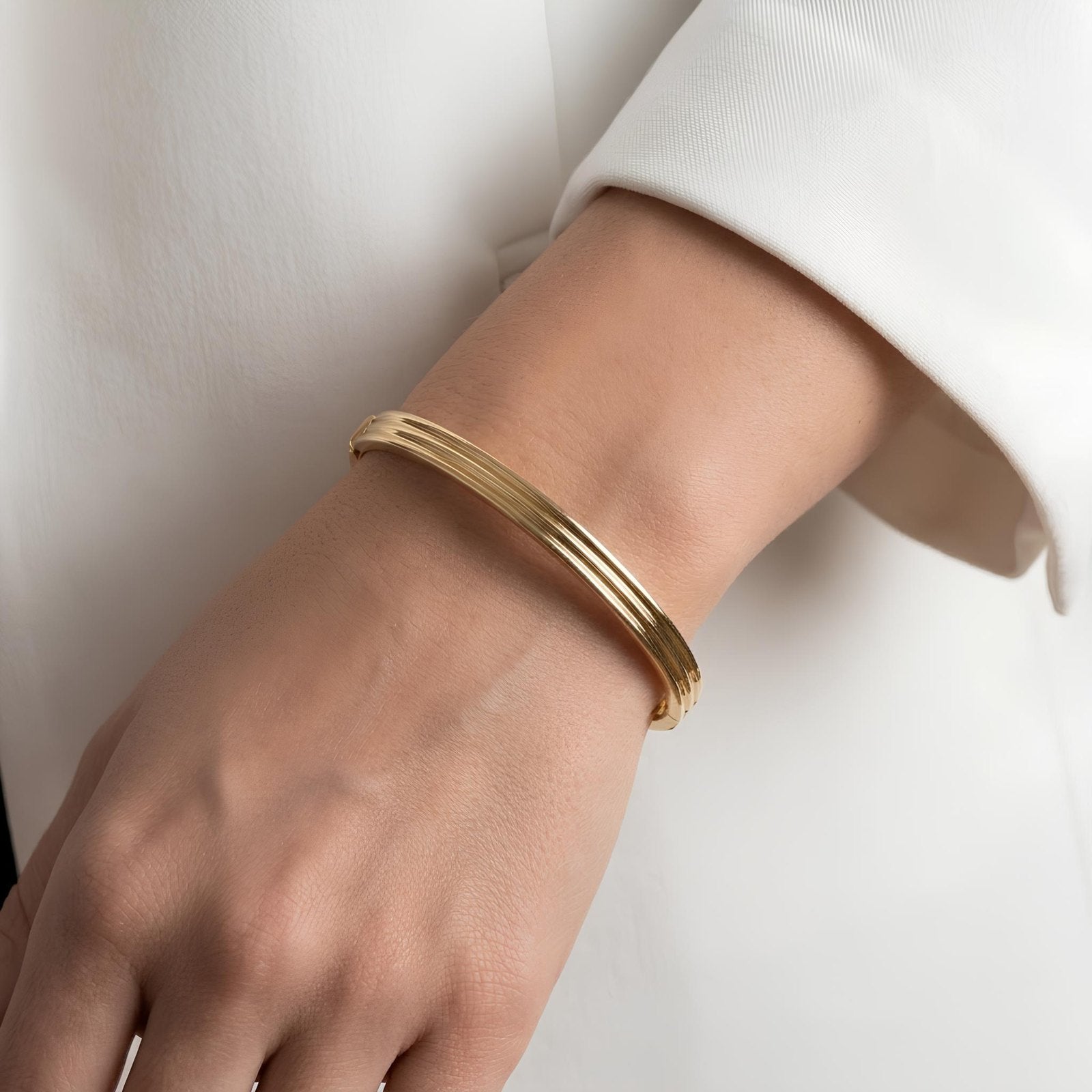 Ribbed Bangle