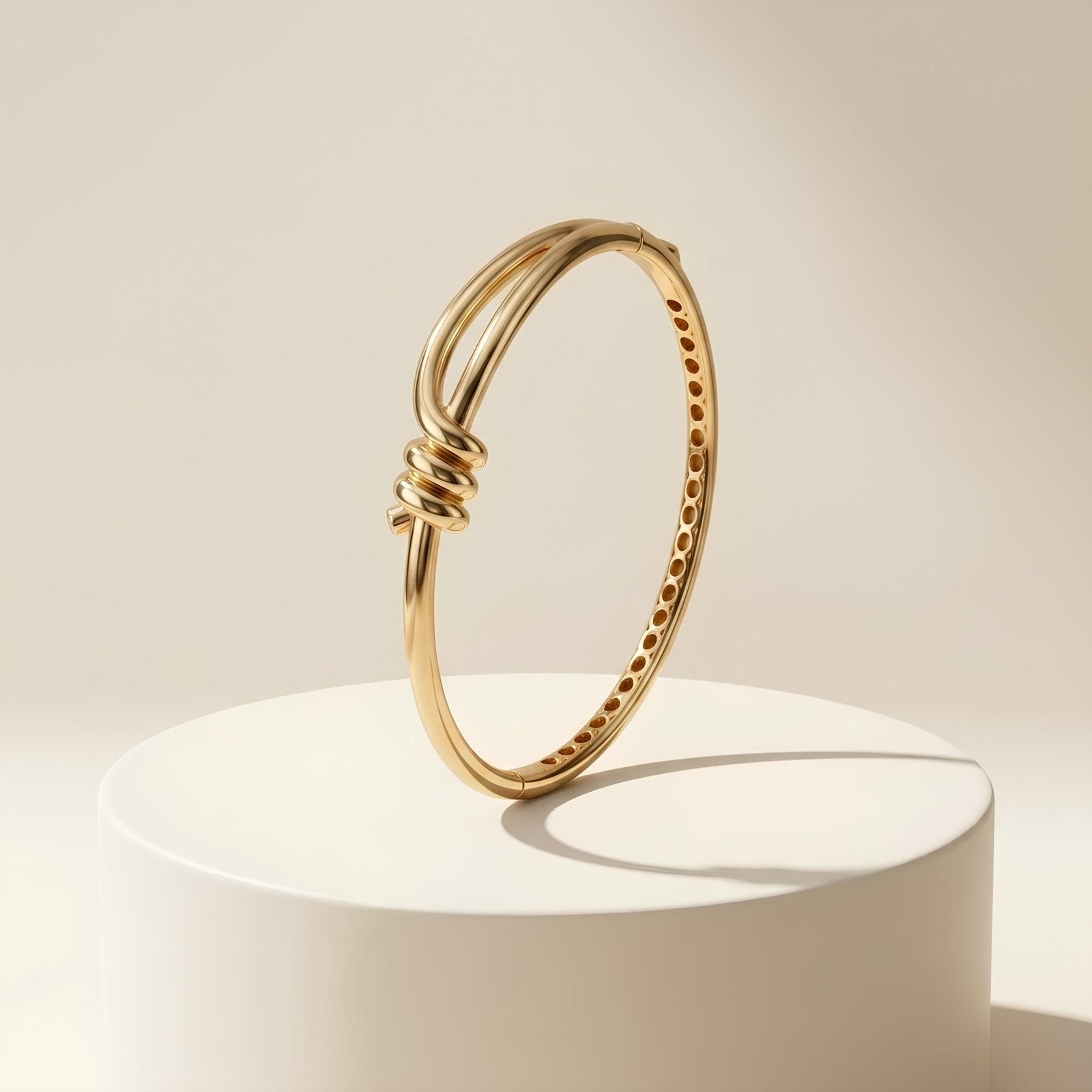 Petite Knot Bangle