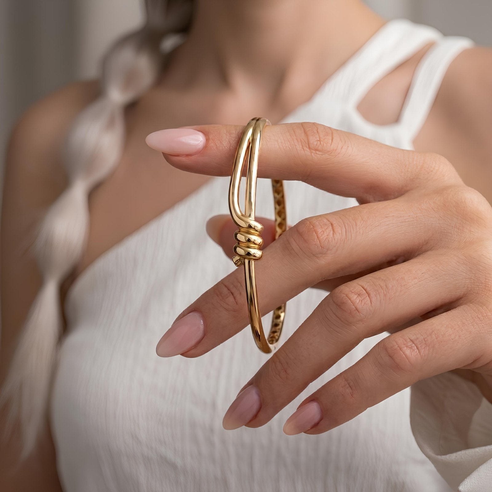 Petite Knot Bangle