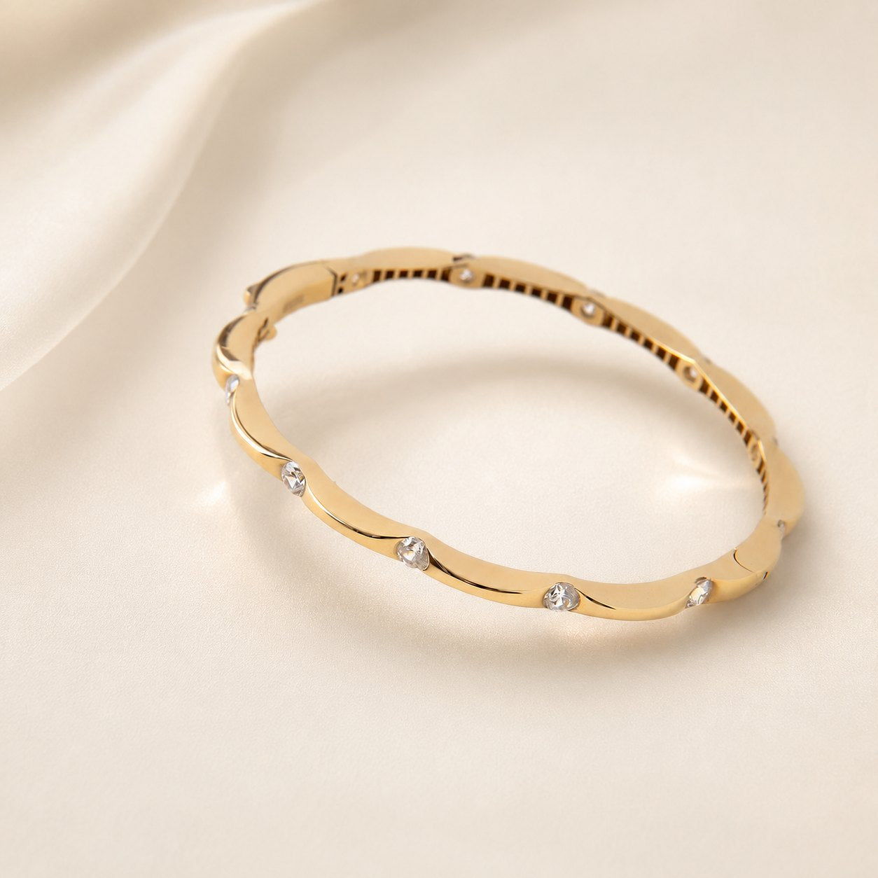 Marquise Station Bangle