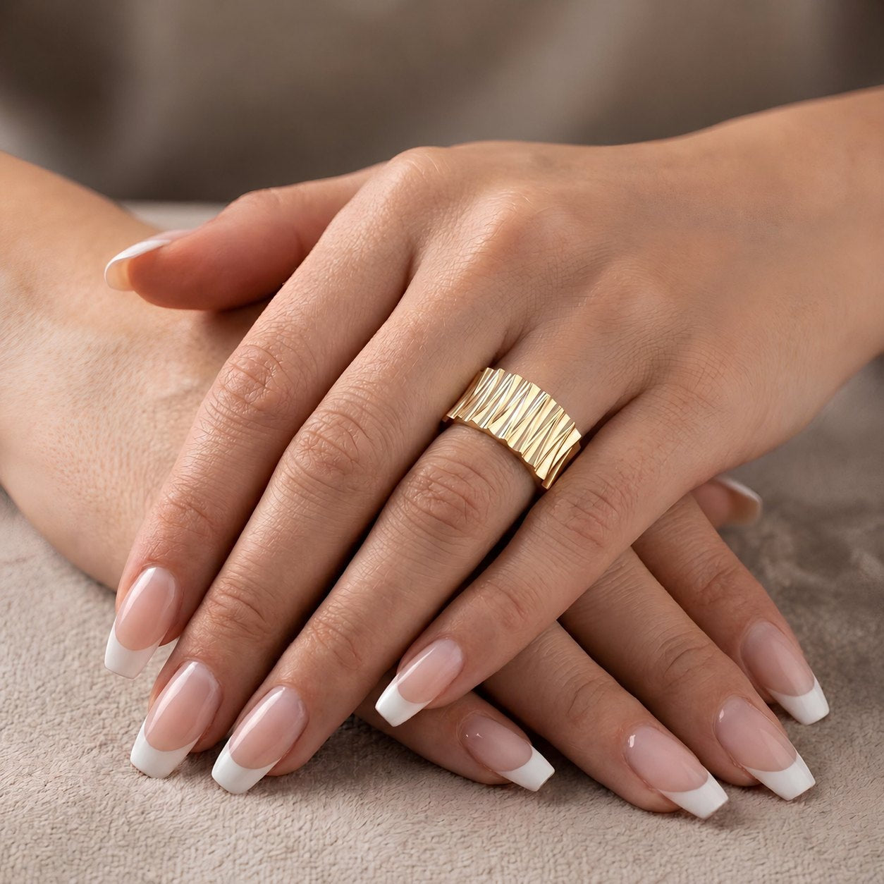 Ribbed Band Ring