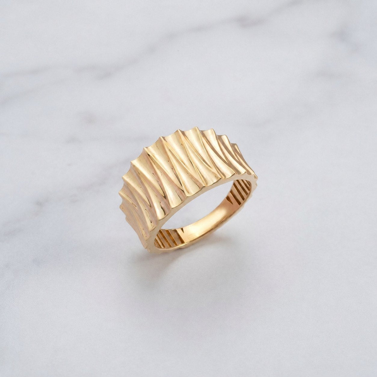Ribbed Band Ring