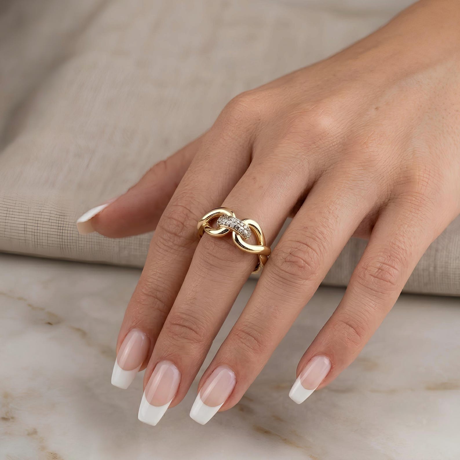Pave Link Ring