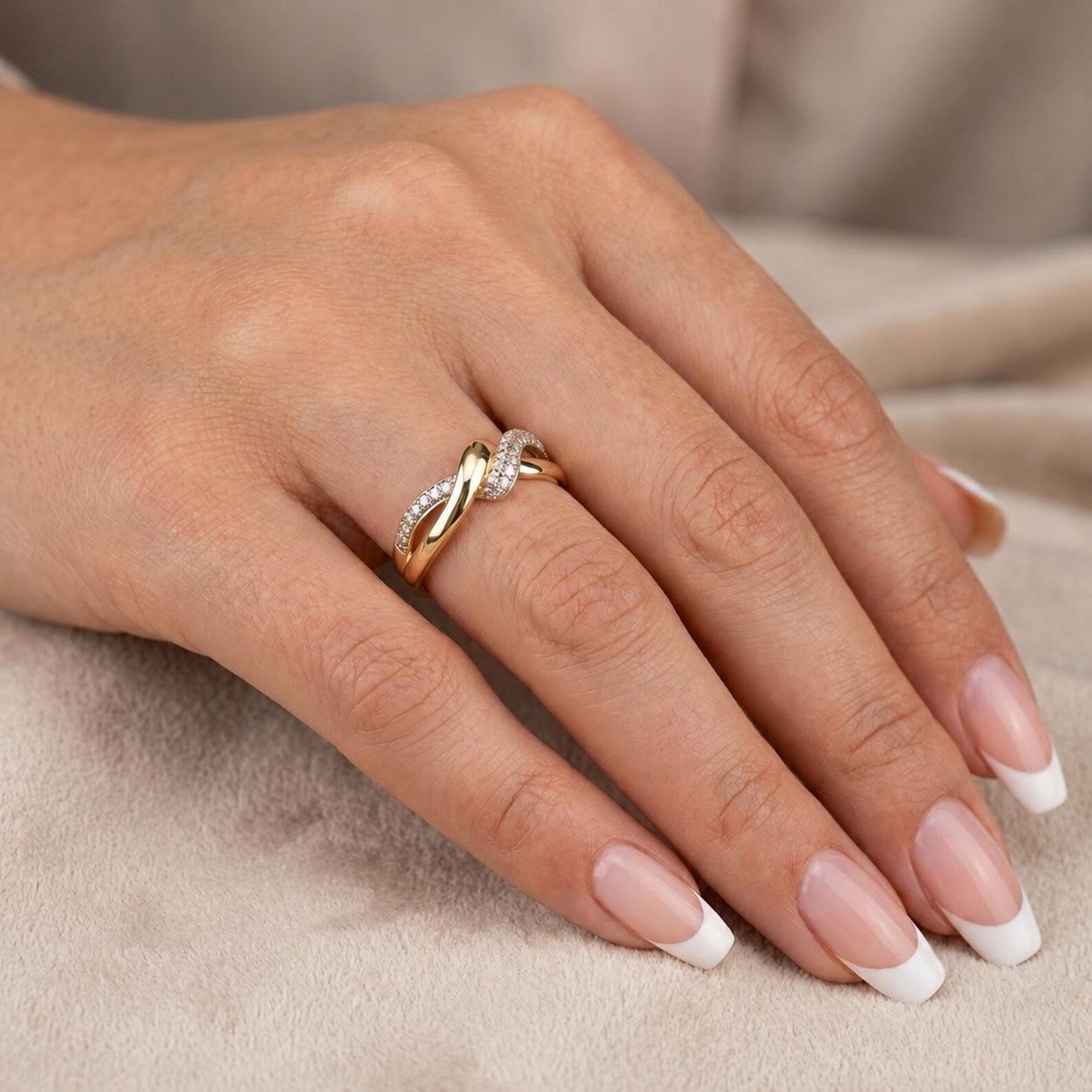 Twist Pave Ring