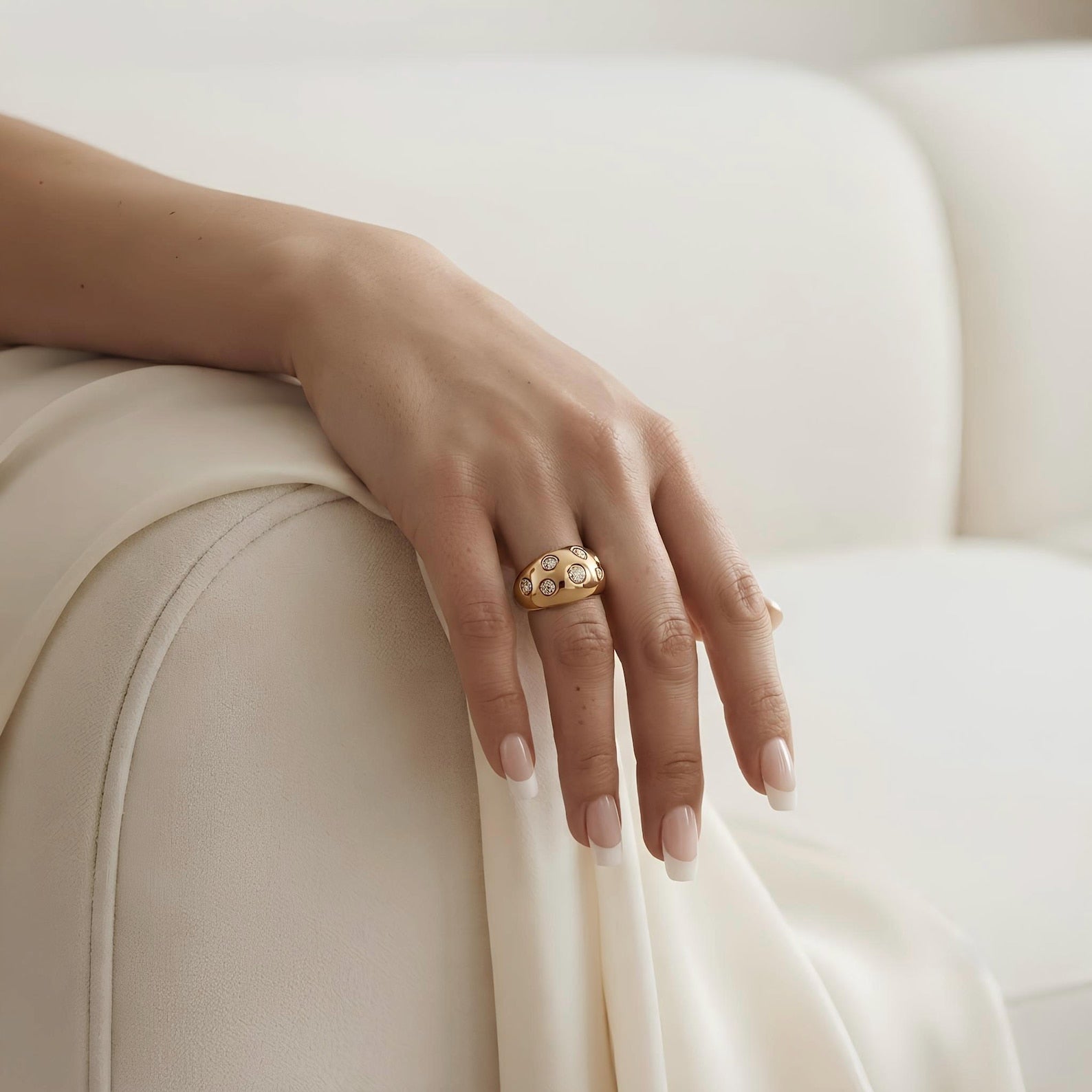 Scattered Bezel Dome Ring