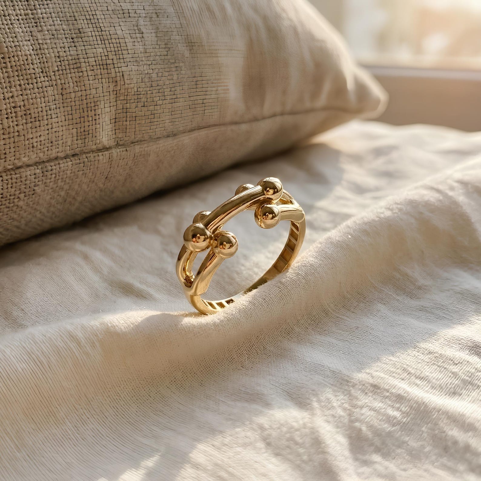 Bobble Ball Ring