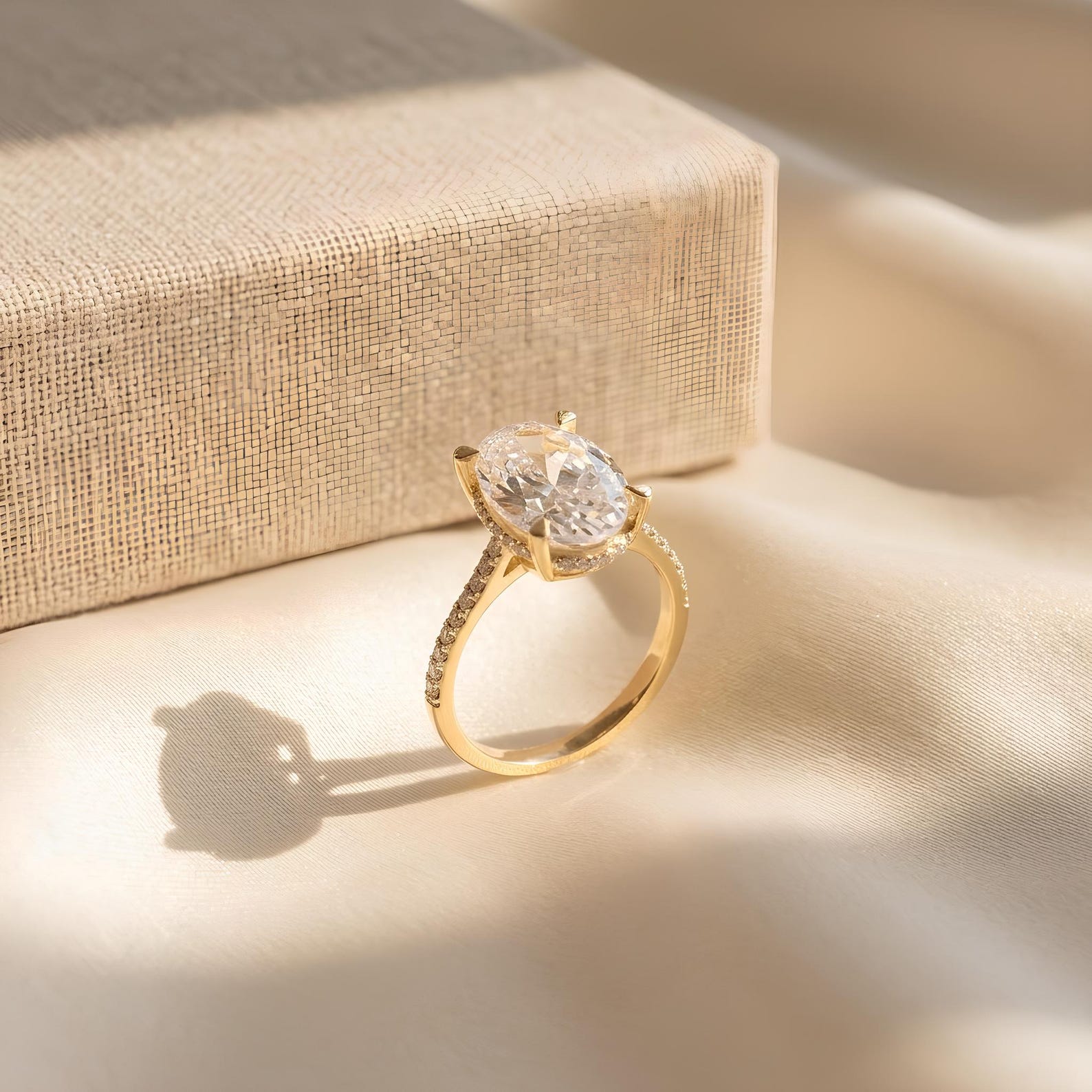 Oval Zircon Ring