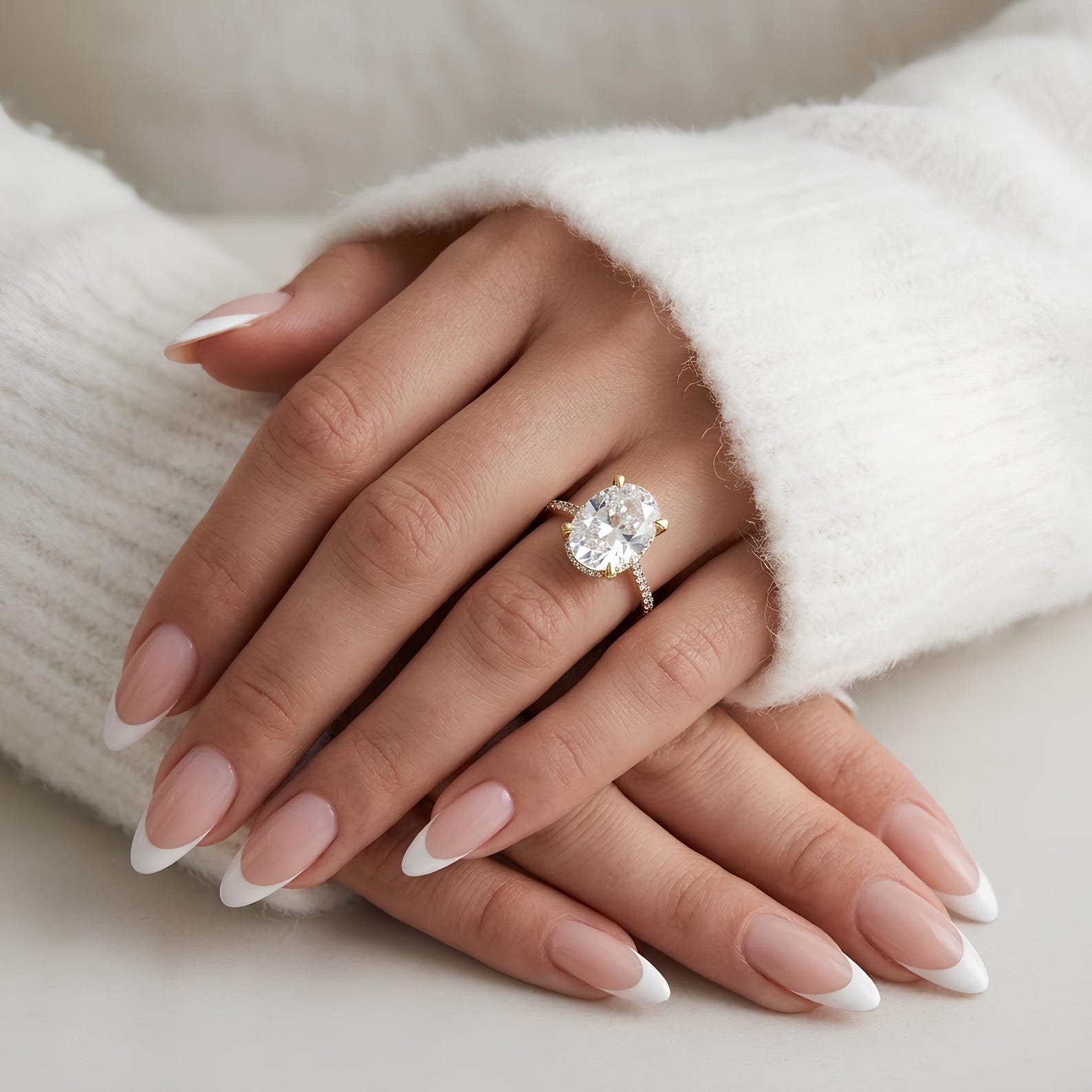 Oval Zircon Ring